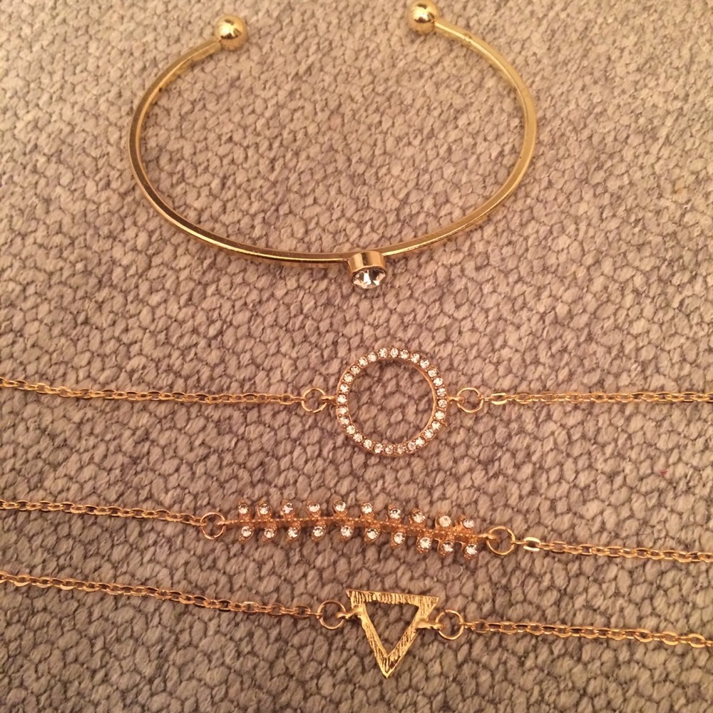 Grazia 4-Layer Bracelet Set - Picture 4 of 6